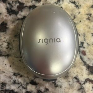 Signia Silver Hearing Aid Case orion 2 pair bte set